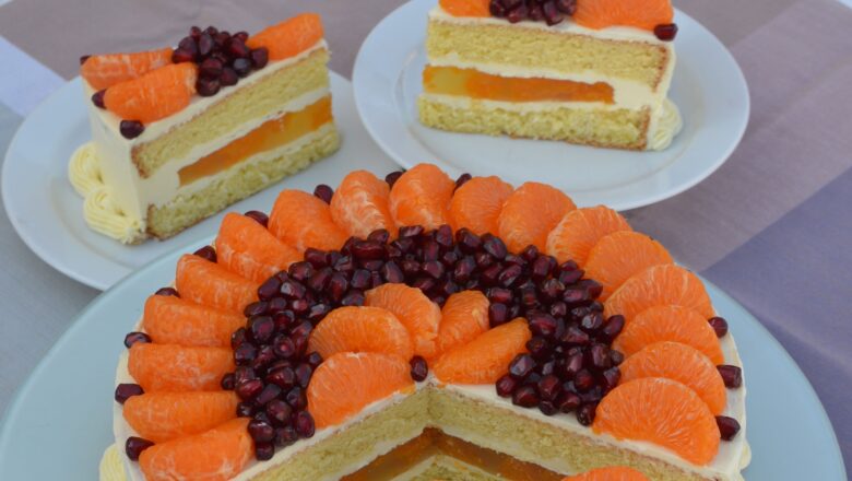 Erektivní ovocná bomba: Mandarinkový dort s granátovými jablíčky