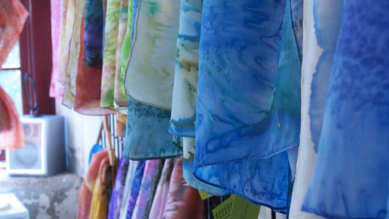 Namalujte si „home made“ hedvábný šátek