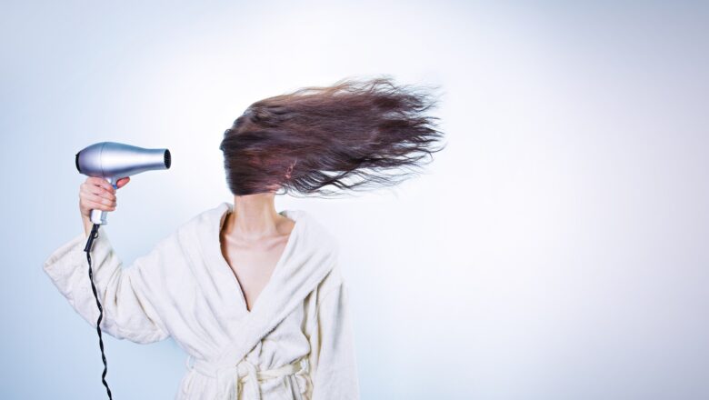 Péče o vlasy – jak vybrat správný fén